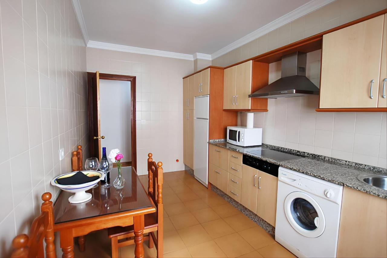 Apartamentos Garaje & Aire & Wifi & Solo Familias Y Parejas Conil De La Frontera Bagian luar foto