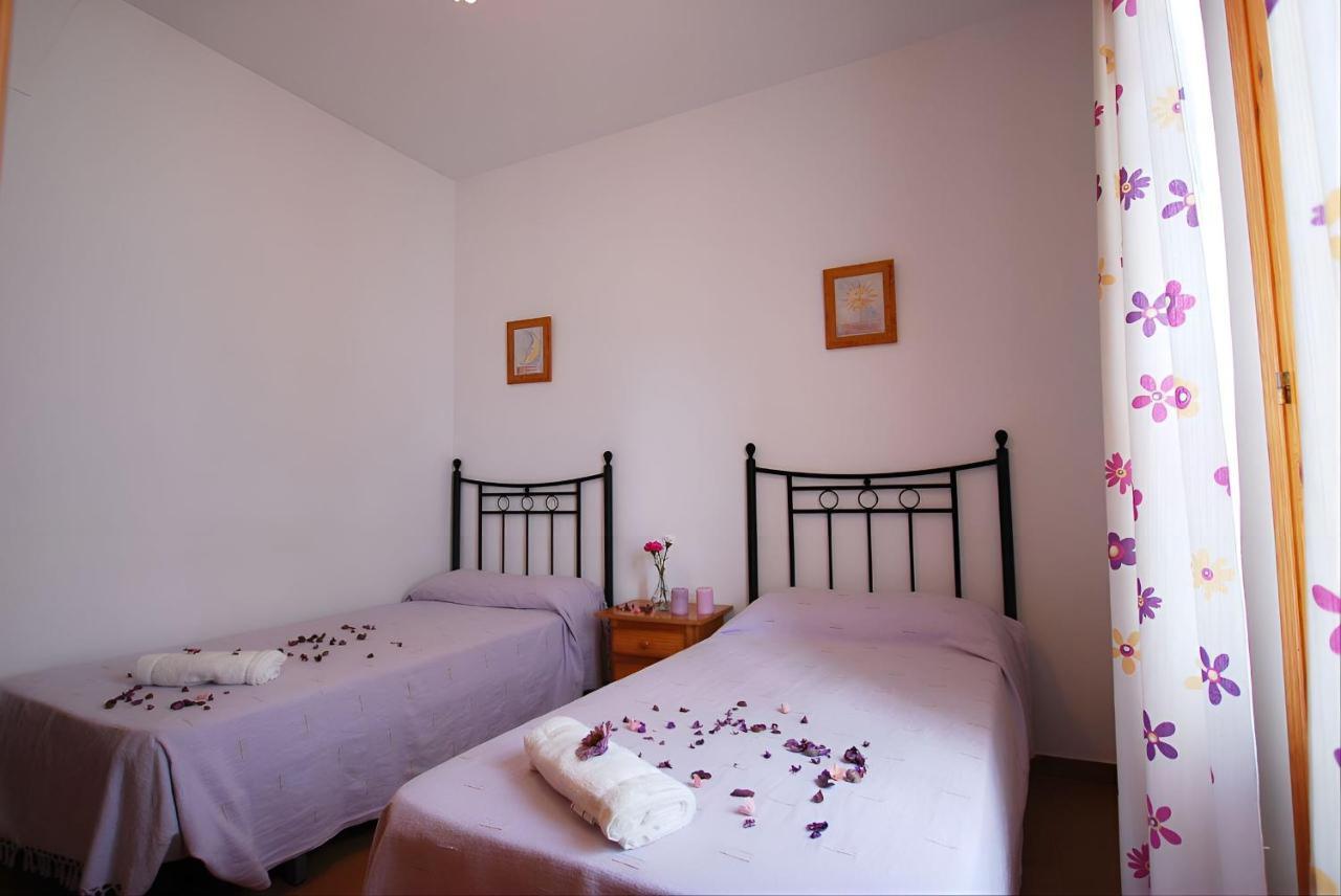 Apartamentos Garaje & Aire & Wifi & Solo Familias Y Parejas Conil De La Frontera Bagian luar foto