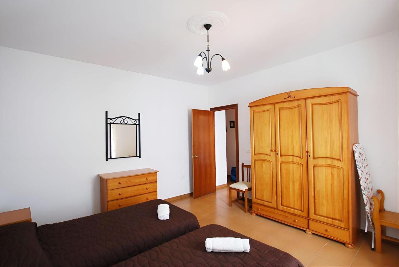 Apartamentos Garaje & Aire & Wifi & Solo Familias Y Parejas Conil De La Frontera Bagian luar foto